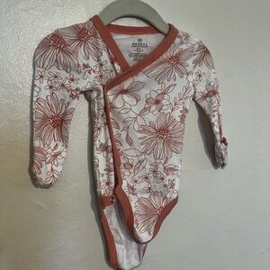 NEST Fragrances Red Floral Kids Bodysuit